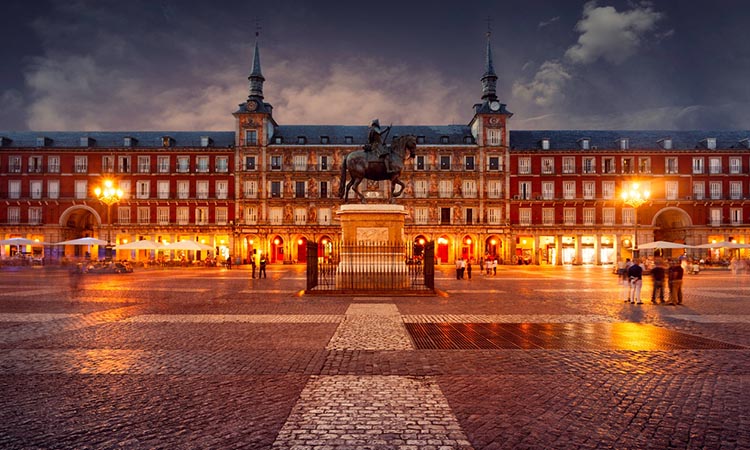 Quảng trường Plaza De Mayo